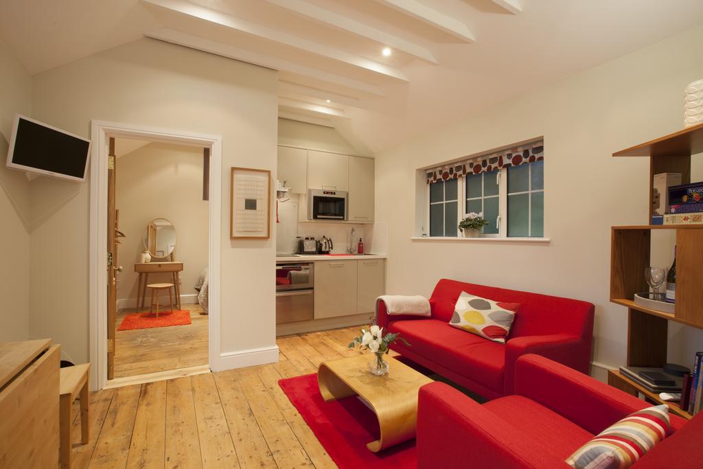 Centre Village 2 Bedroom Cottage - The Byre Pewsey Bagian luar foto