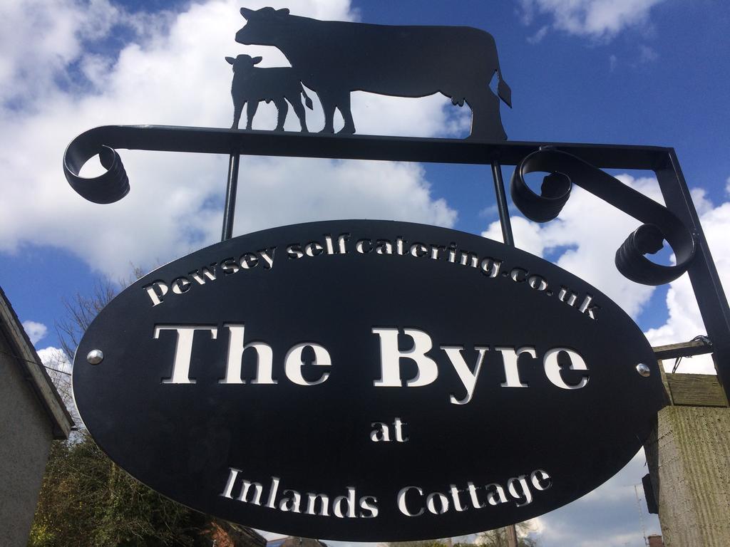 Centre Village 2 Bedroom Cottage - The Byre Pewsey Bagian luar foto
